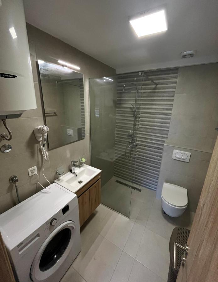 Apartments Two Olives โกตอร์ ภายนอก รูปภาพ
