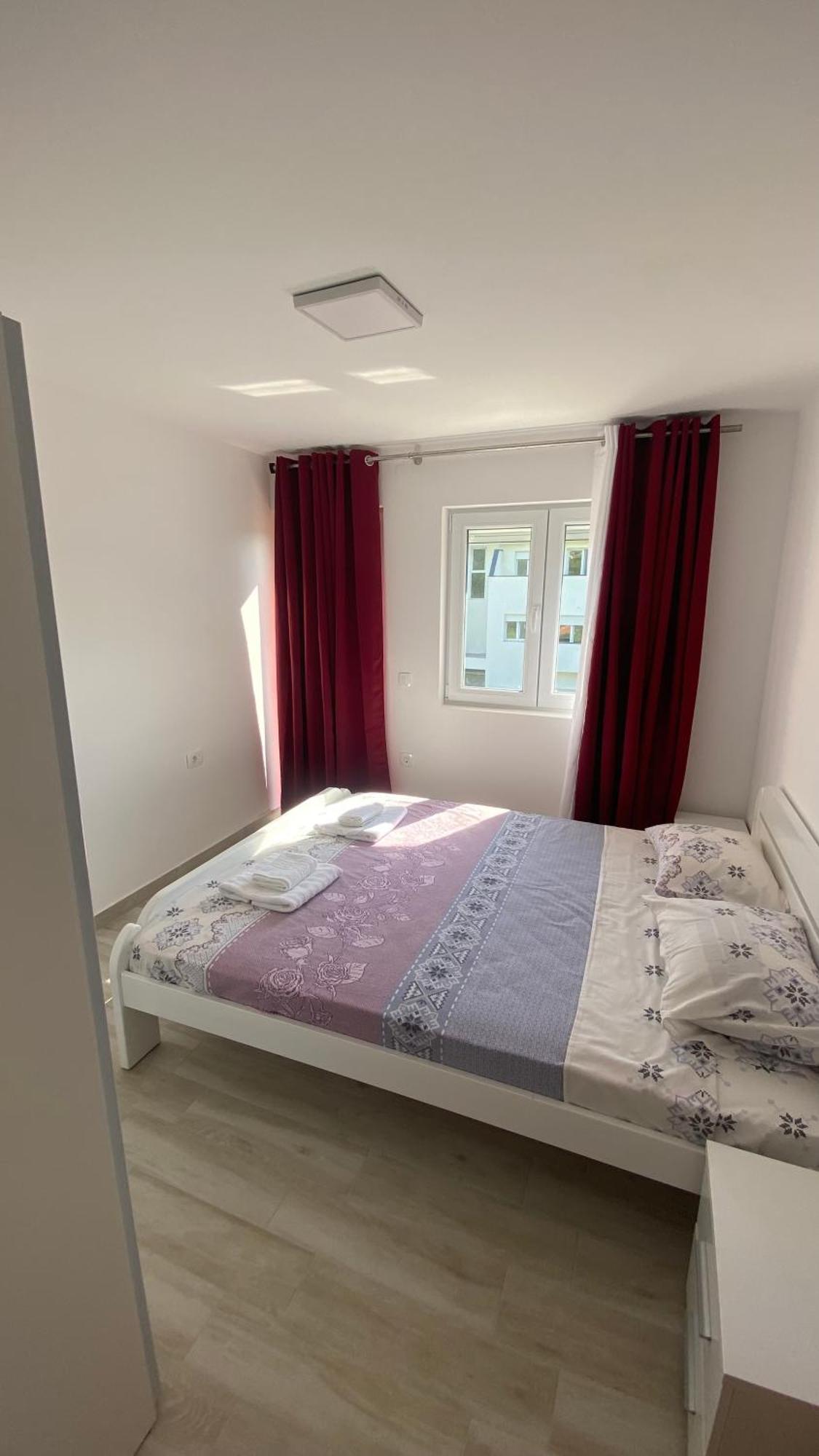 Apartments Two Olives โกตอร์ ภายนอก รูปภาพ