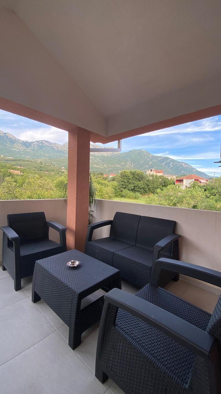 Apartments Two Olives โกตอร์ ภายนอก รูปภาพ